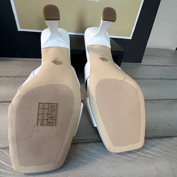 - Michael Kors Clara Sandal - NEW Never Worn - Picture 3 of 7